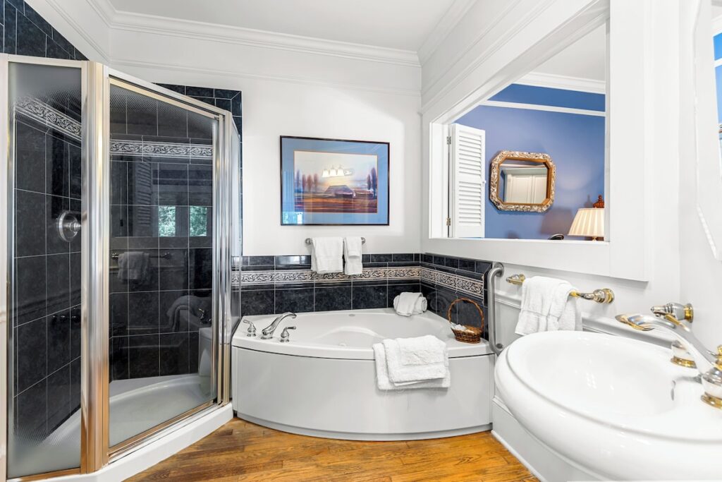 Benn Conger Inn - Image 1