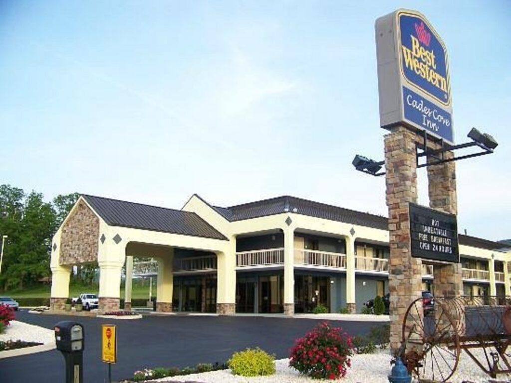 Best Western Cades Cove Inn - Image 2