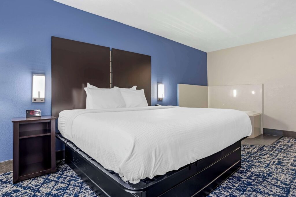 Best Western Canton Inn - Image 3