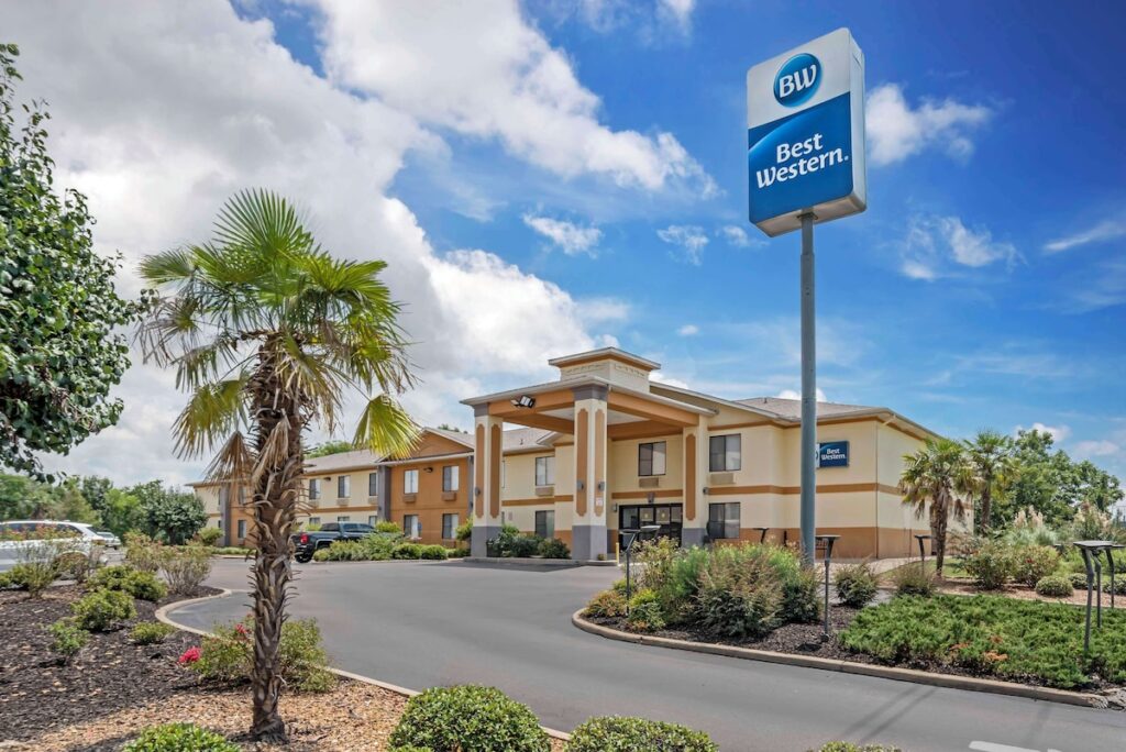 Best Western Canton Inn - Image 4