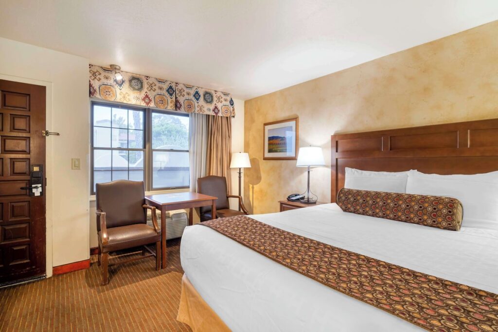 Best Western Casa Grande Inn - Image 2