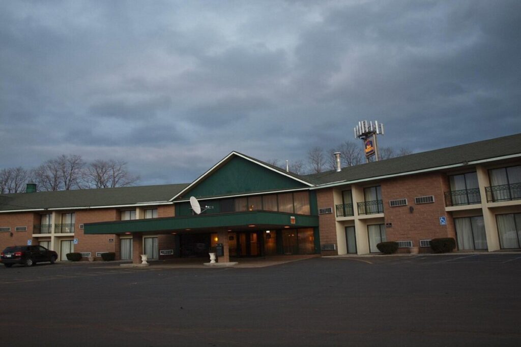 Best Western Clifton Park - Image 3