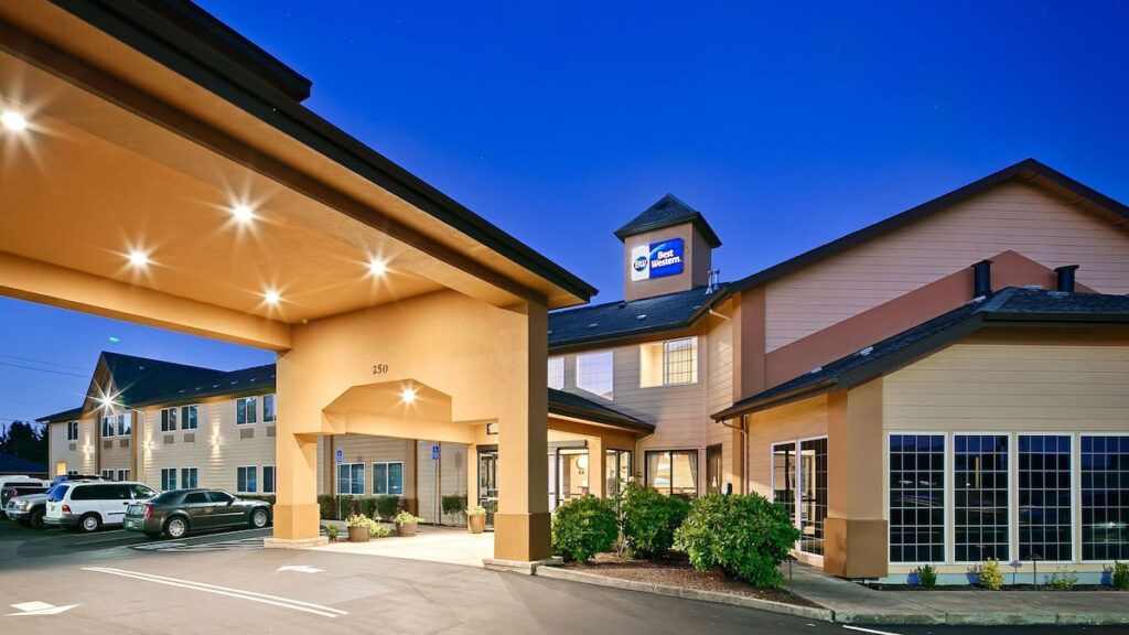 Best Western Dallas Inn & Suites - Image 4