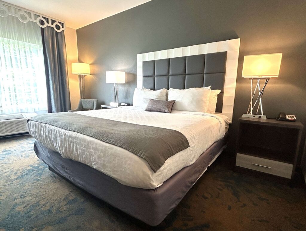 Best Western Erie Inn & Suites - Image 2