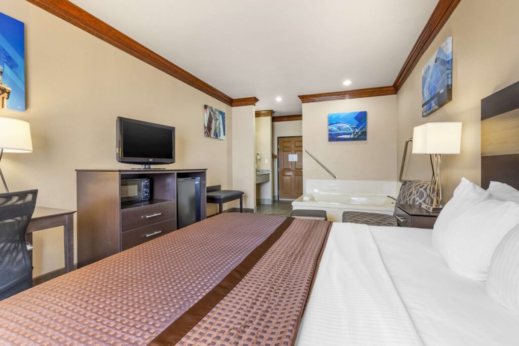 Best Western Fort Worth Inn & Suites - Image 3