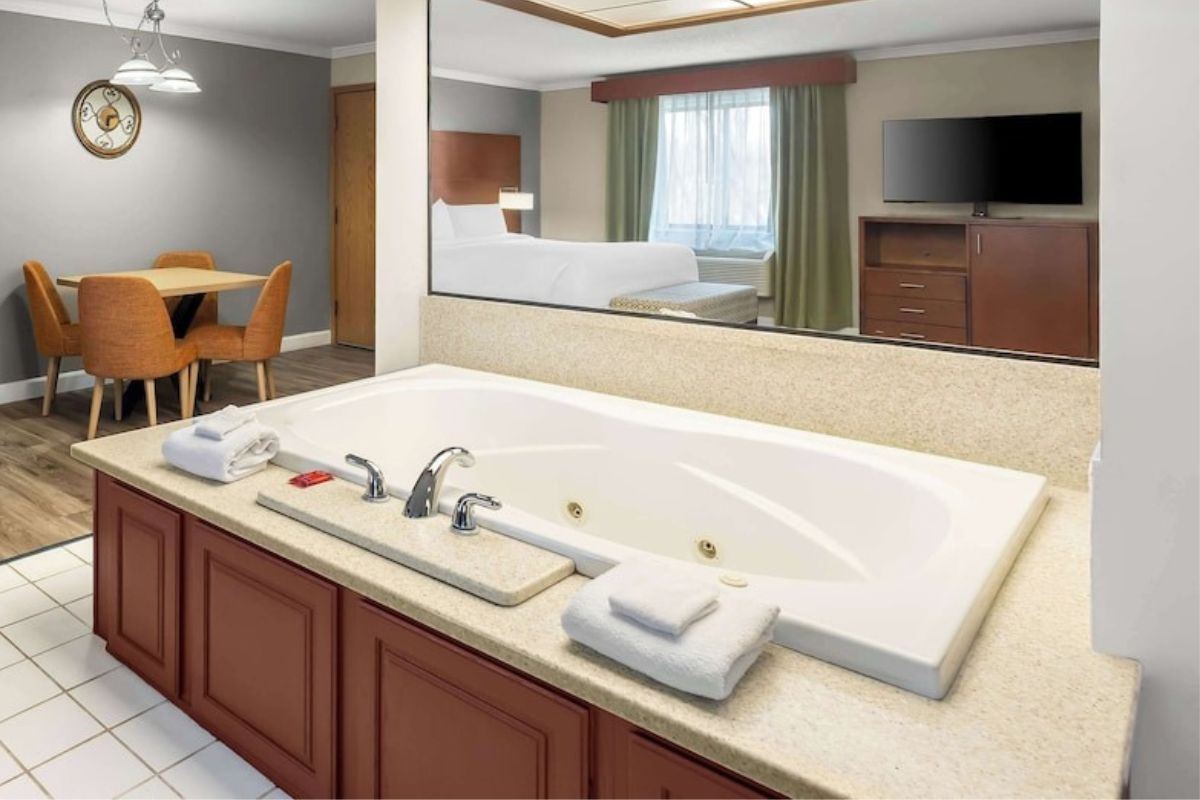 Best Western Fremont Angola I 80 90 Toll Road featured image