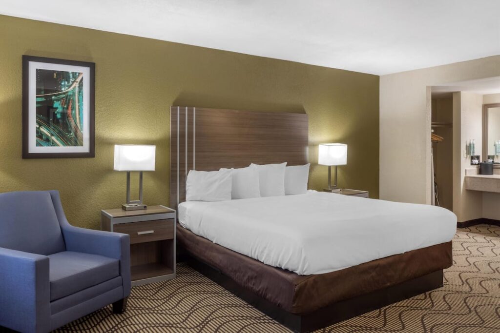 Best Western Heritage Inn - Image 3