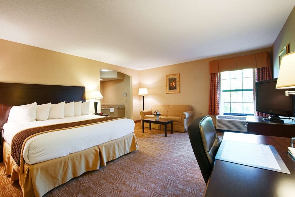 Best Western Hiram Inn & Suites - Image 4