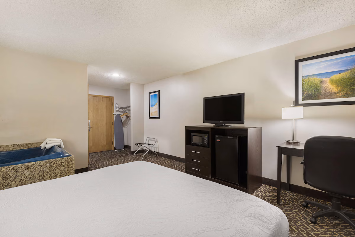 Best Western Indian Oak - Image 3