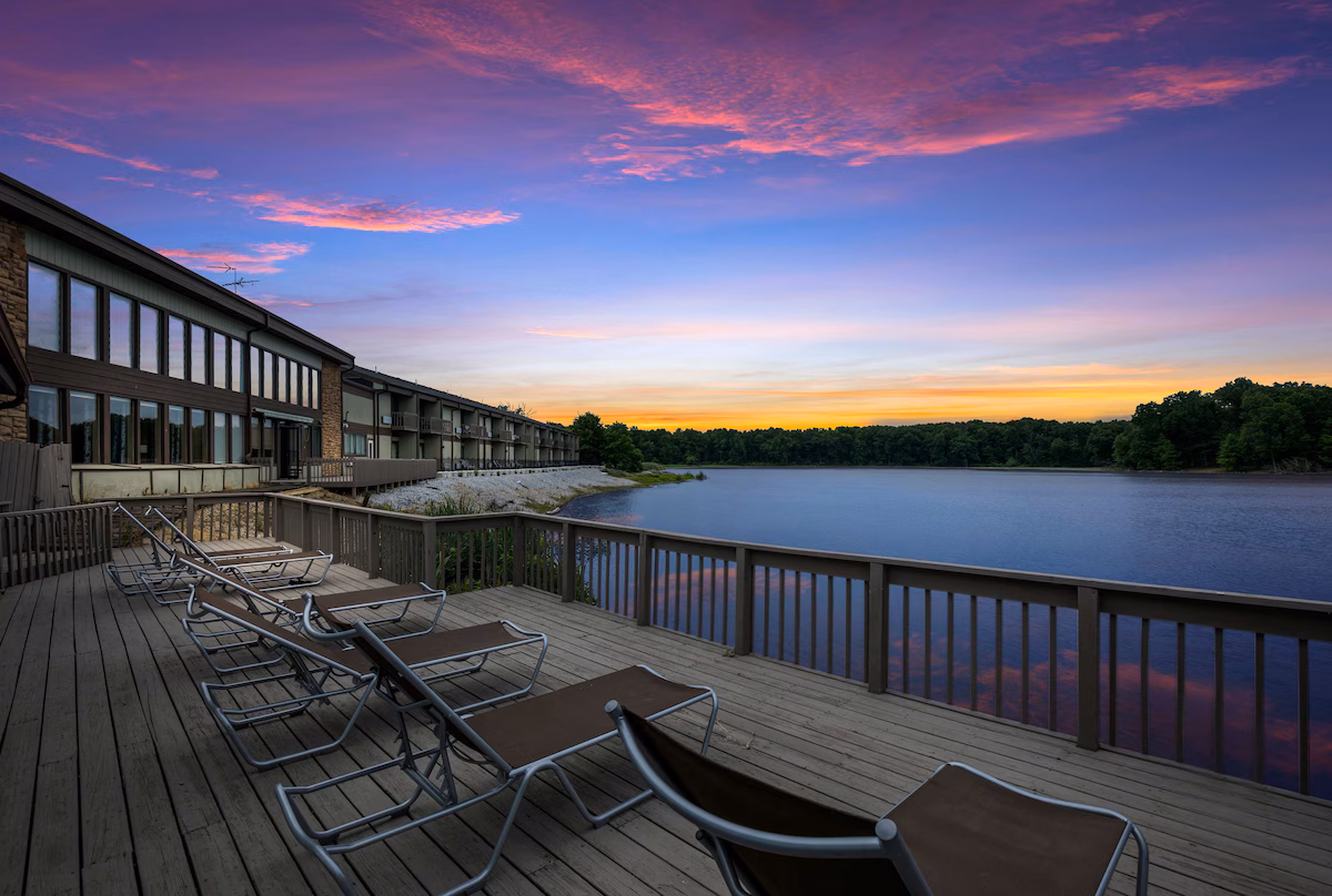 Best Western Indian Oak - Image 2