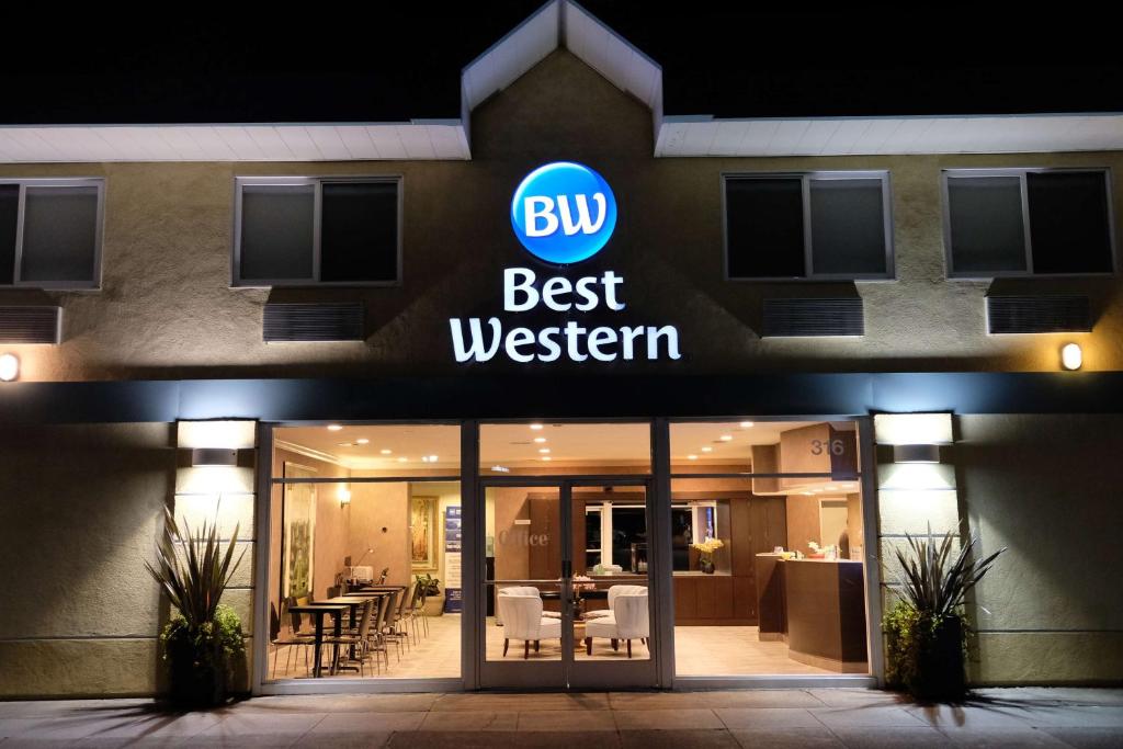 Best Western Inn - Image 2