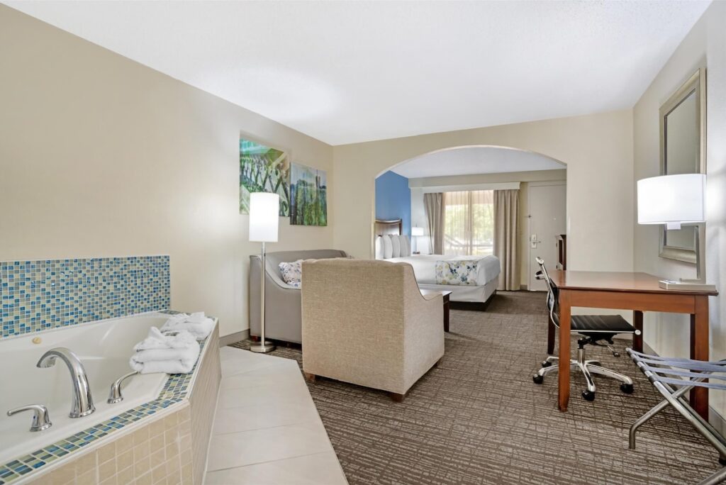 Best Western Inn & Suites – Monroe - Image 4