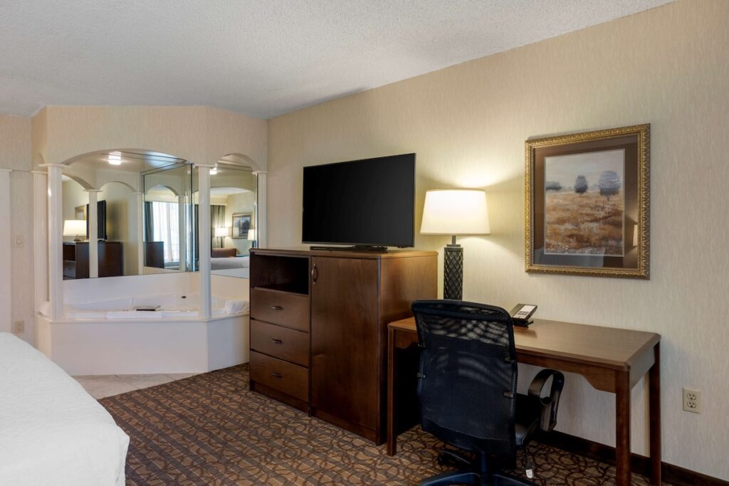 Best Western Inn of the Ozarks - Image 2