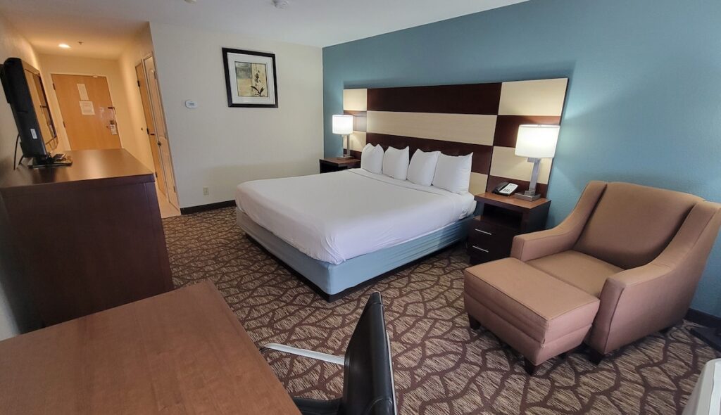 Best Western Joliet Inn & Suites - Image 3