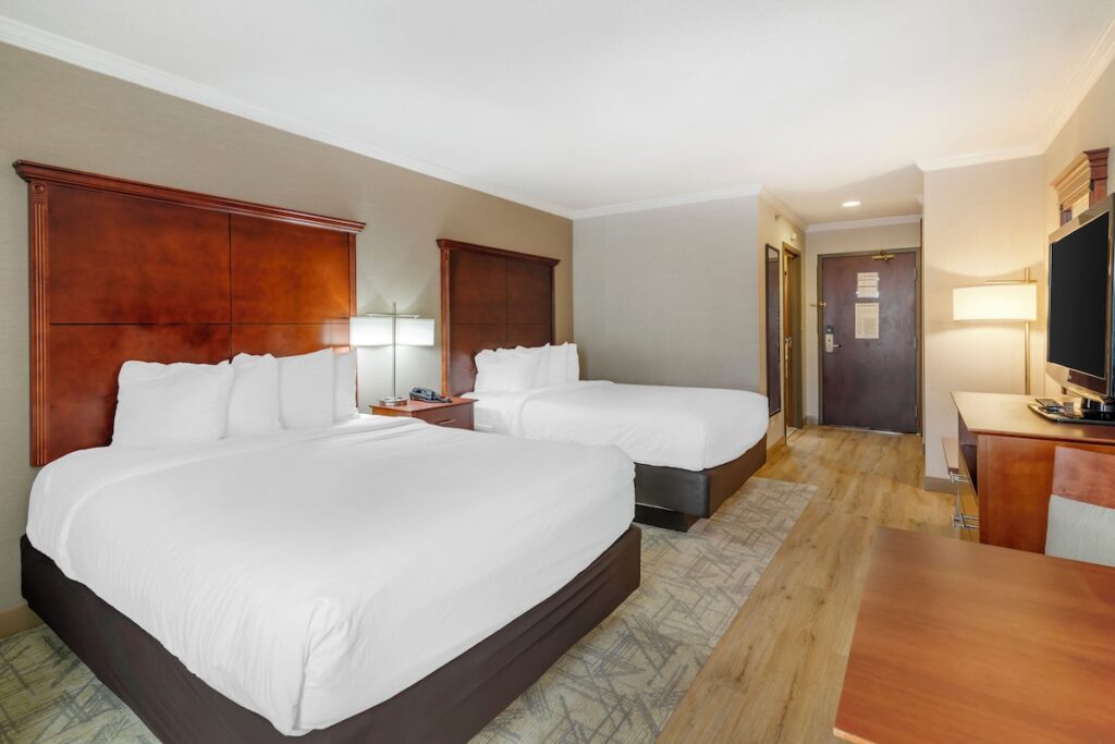 Best Western Liverpool-Syracuse Inn & Suites - Image 3