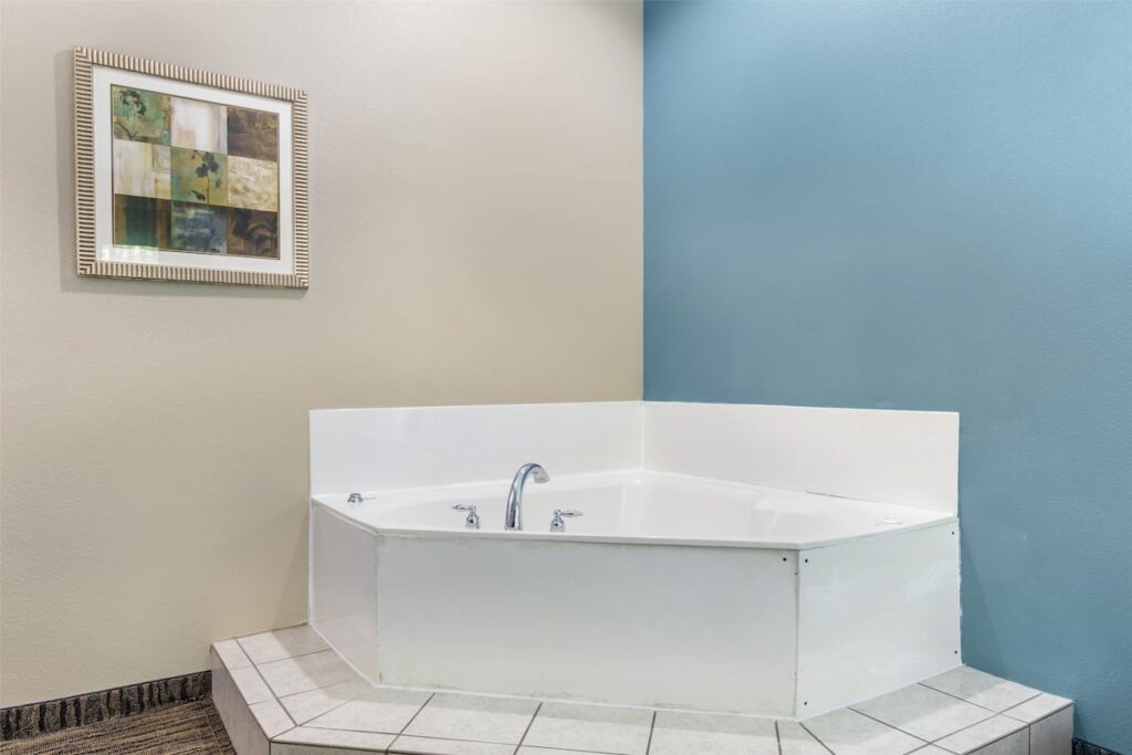 Best Western Mineola Inn - Image 2