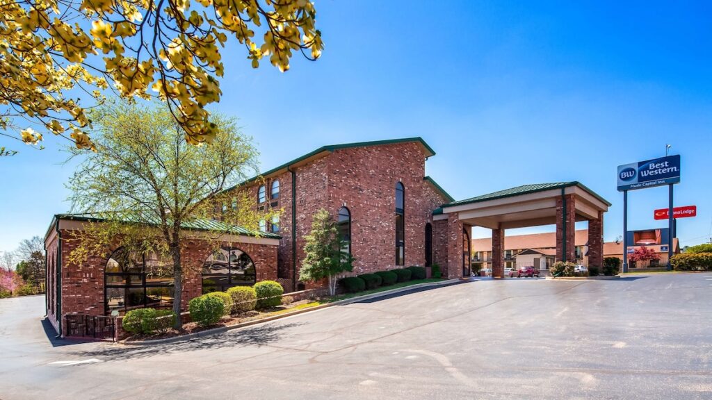 Best Western Music Capital Inn - Image 2