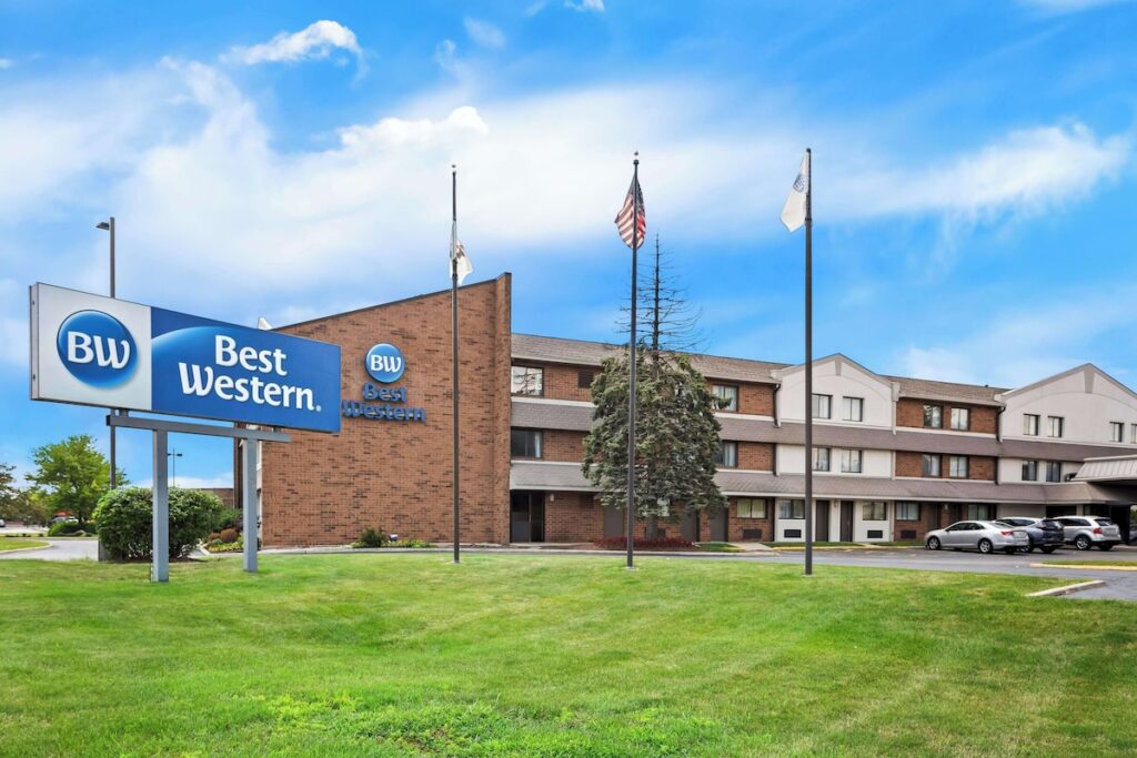 Best Western Naperville Inn - Image 2