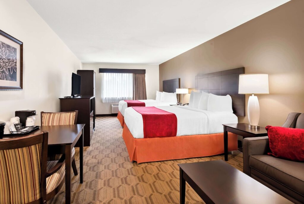 Best Western Palmyra Inn & Suites - Image 4