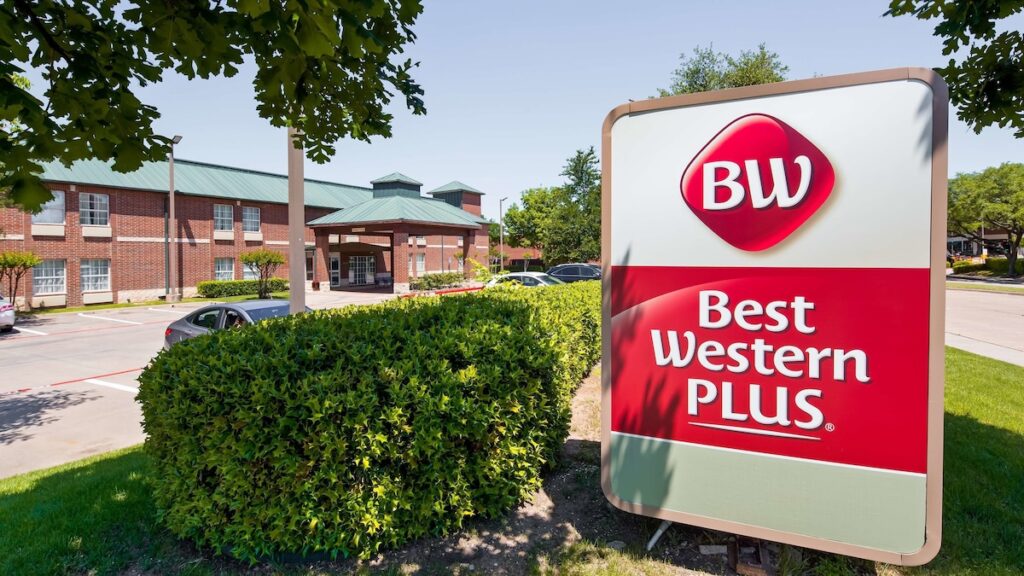 Best Western Plus Addison/Dallas Hotel - Image 4