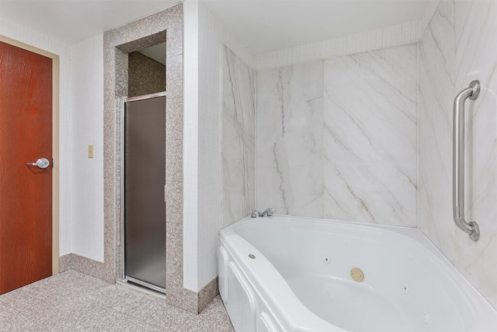 Best Western Plus Belle Meade Inn & Suites