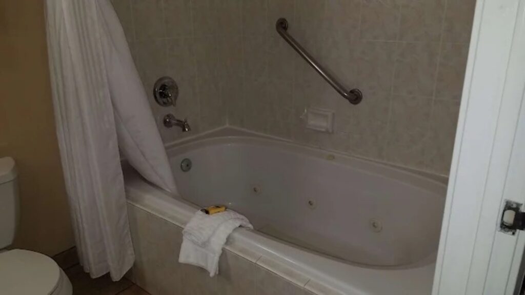 Best Western Plus Capitola By-the-sea Inn & Suites - Image 1