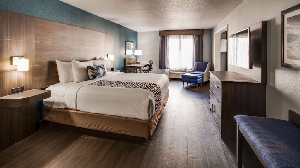 Best Western Plus Champaign/Urbana Inn - Image 3