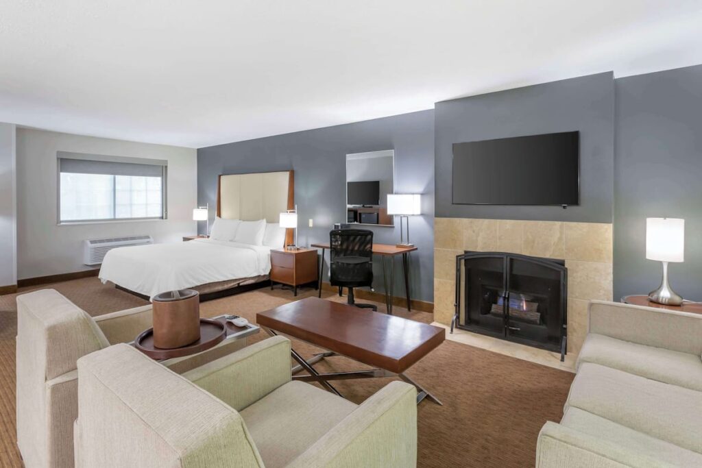 Best Western Plus Cottontree Inn - Image 4