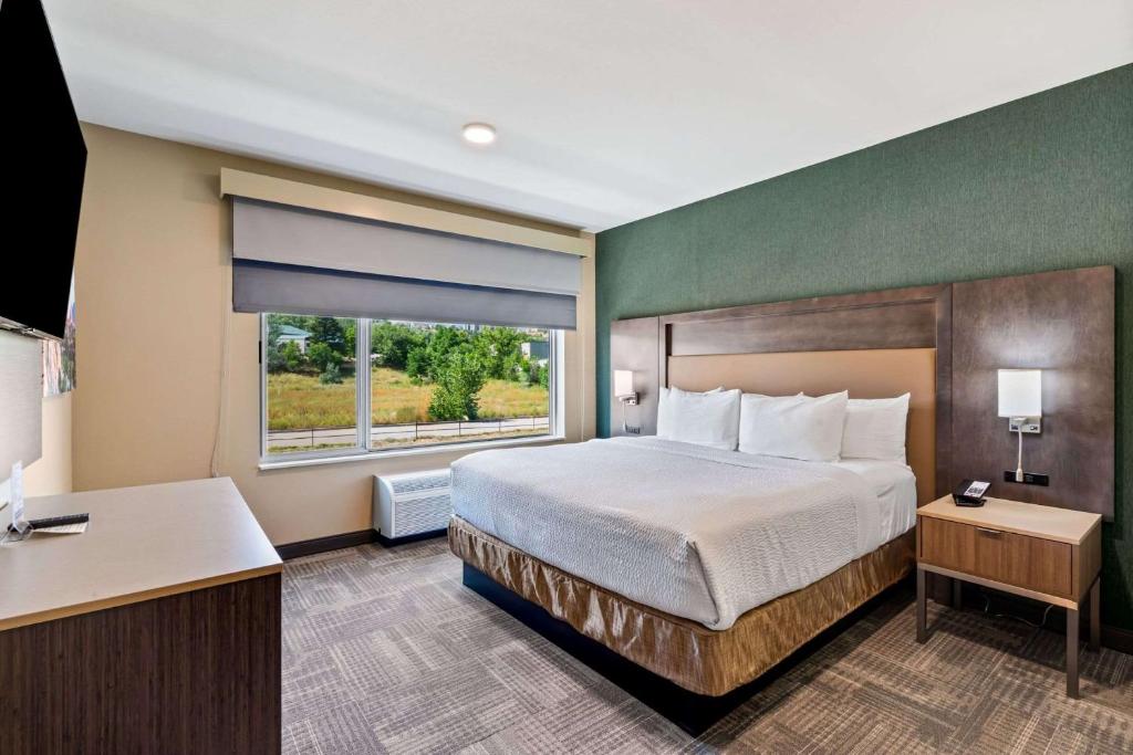 Best Western Plus Fillmore Inn & Suites - Image 3