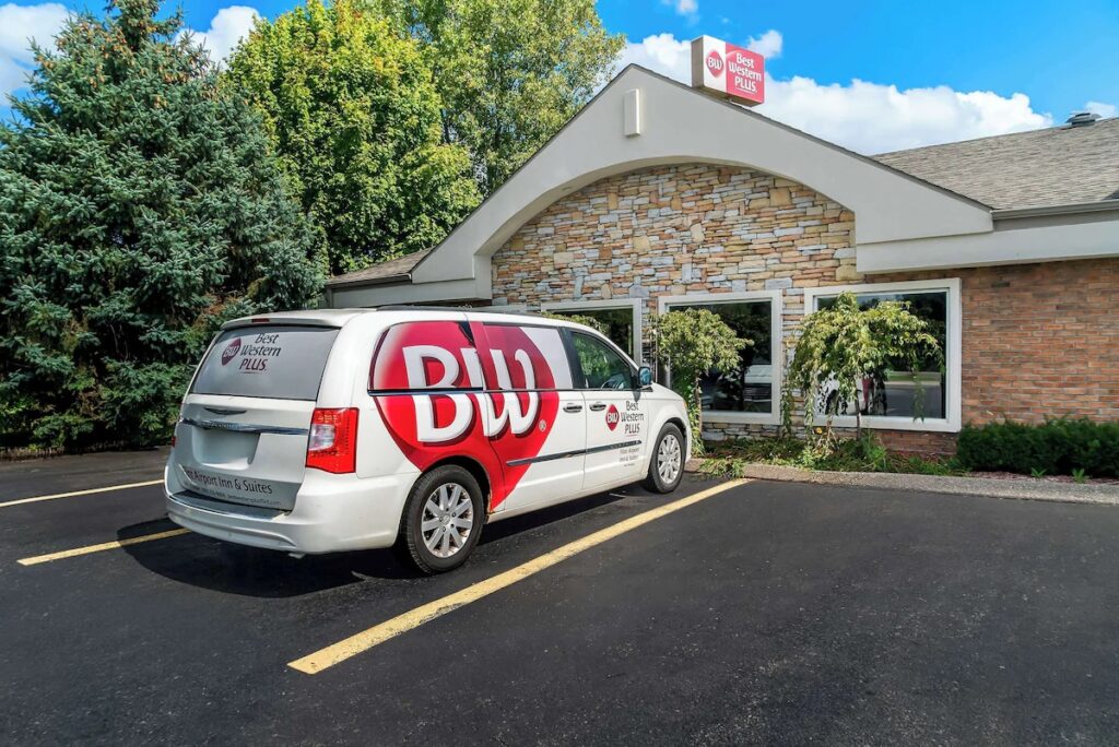 Best Western Plus Flint Airport Inn & Suites - Image 3