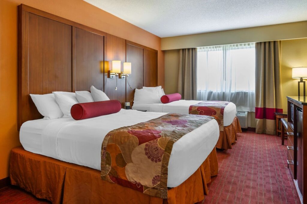 Best Western Plus Georgetown Corporate Center Hotel - Image 2