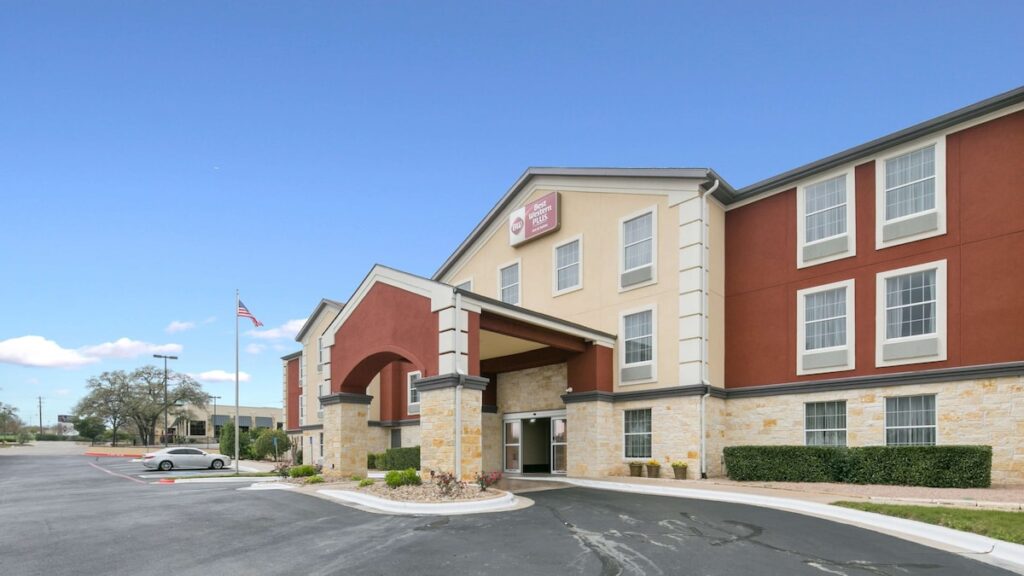 Best Western Plus Georgetown Inn & Suites - Image 5