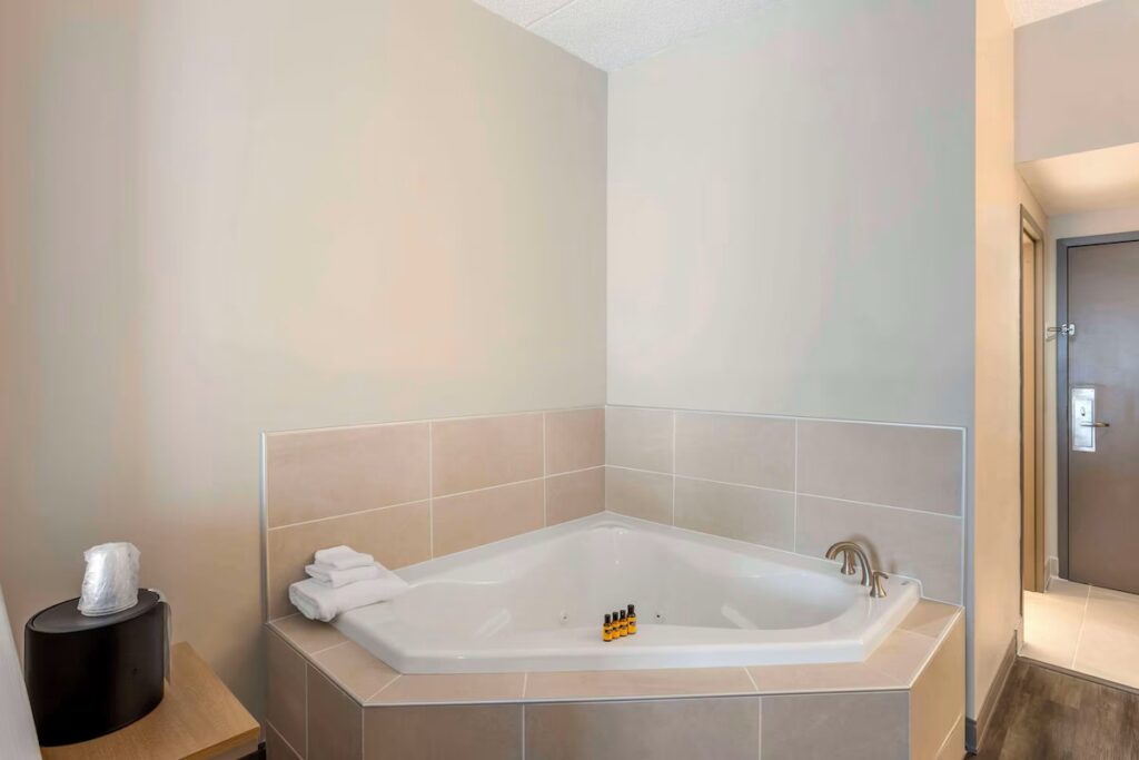 Best Western Plus Heritage Rail Inn & Suites