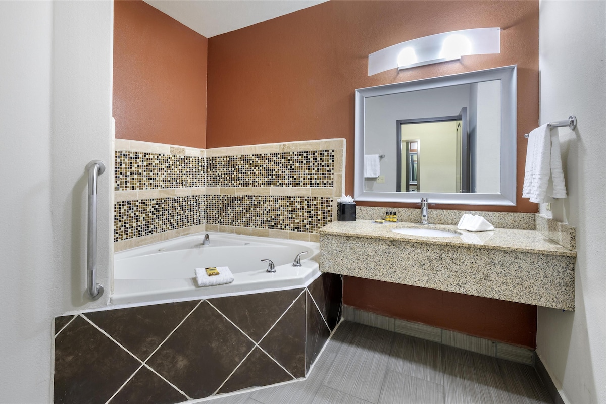 Best Western Plus Lees Summit Hotel Suites 1