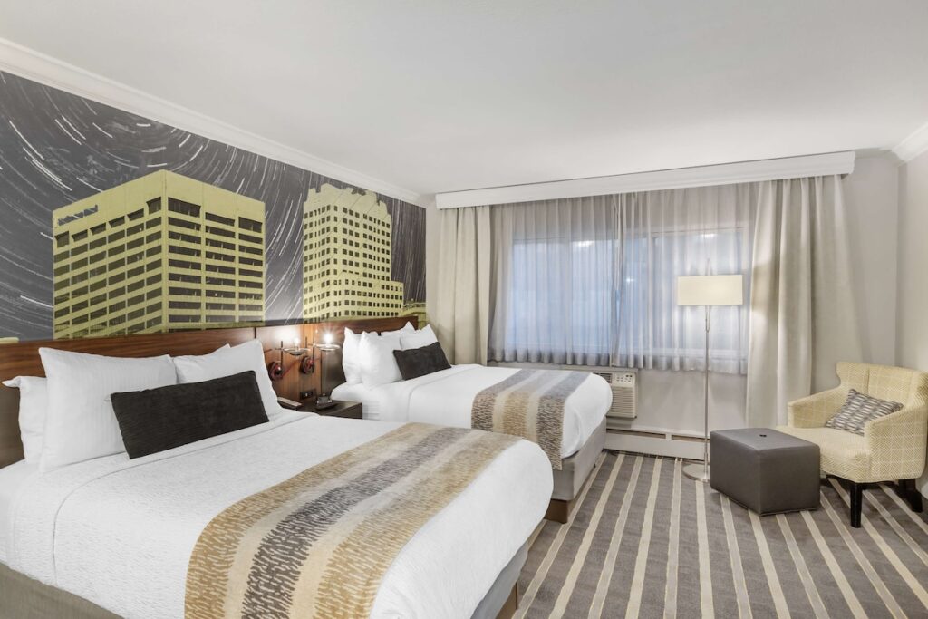 Best Western Plus Milwaukee West - Image 4