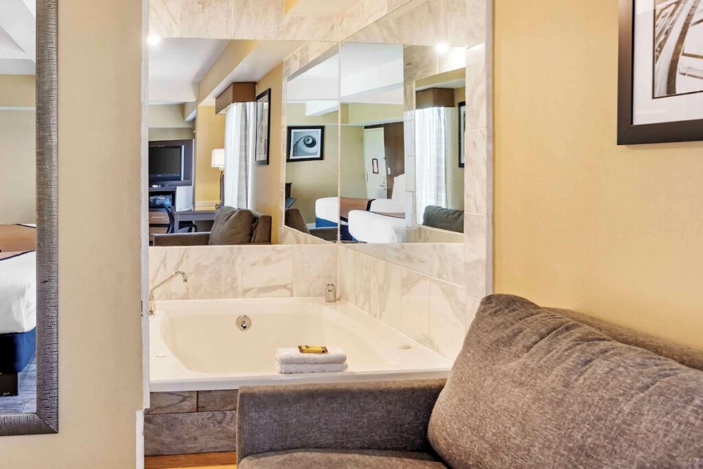 Best Western Plus Newark Airport West - Image 1