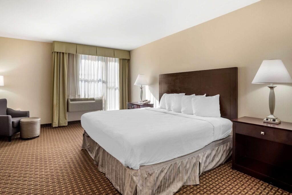 Best Western Plus Philadelphia Airport S. At Widener Univ. - Image 3
