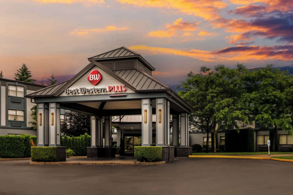 Best Western Plus Puyallup Hotel - Image 2