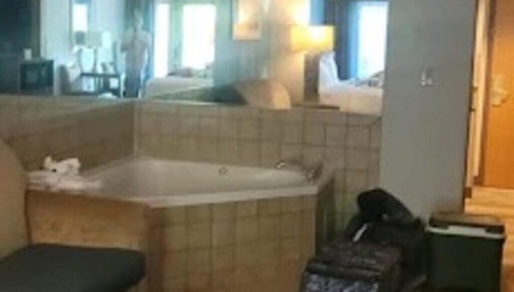 Best Western Plus River Escape Inn & Suites - Image 2