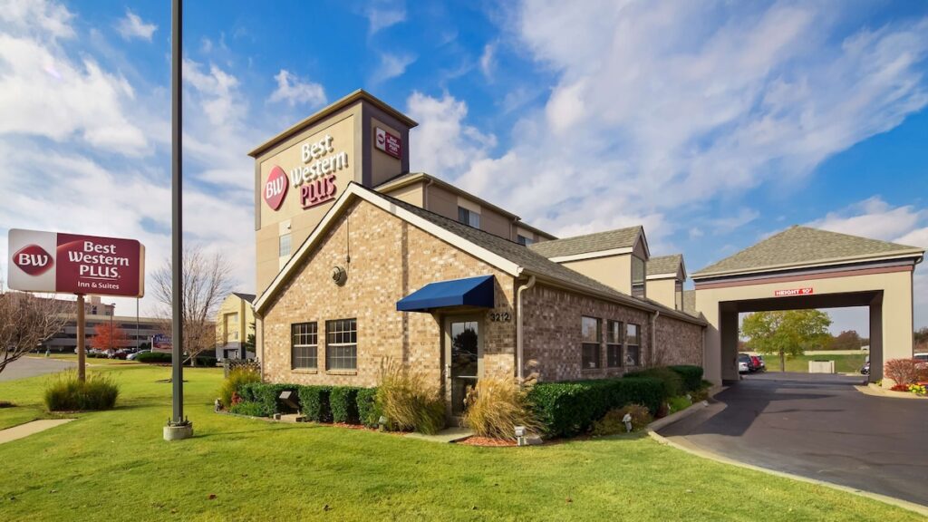 Best Western Plus Tulsa Inn & Suites - Image 5