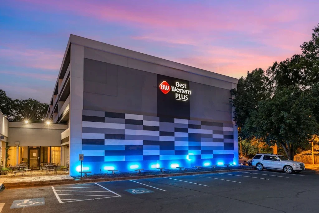 Best Western Plus University Inn - Image 2