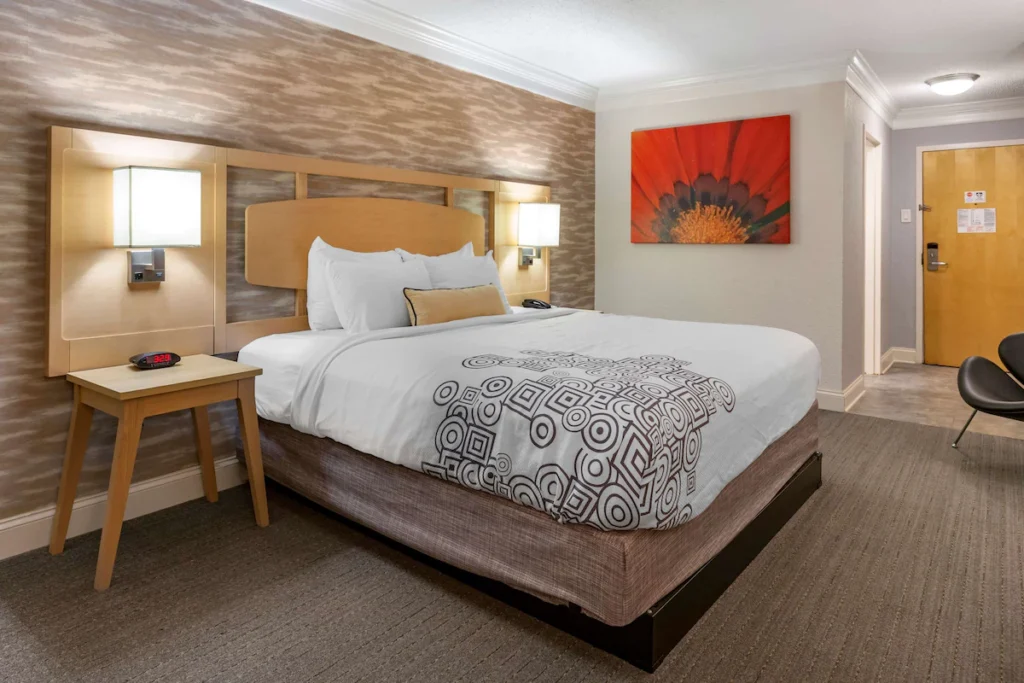 Best Western Plus University Inn - Image 4