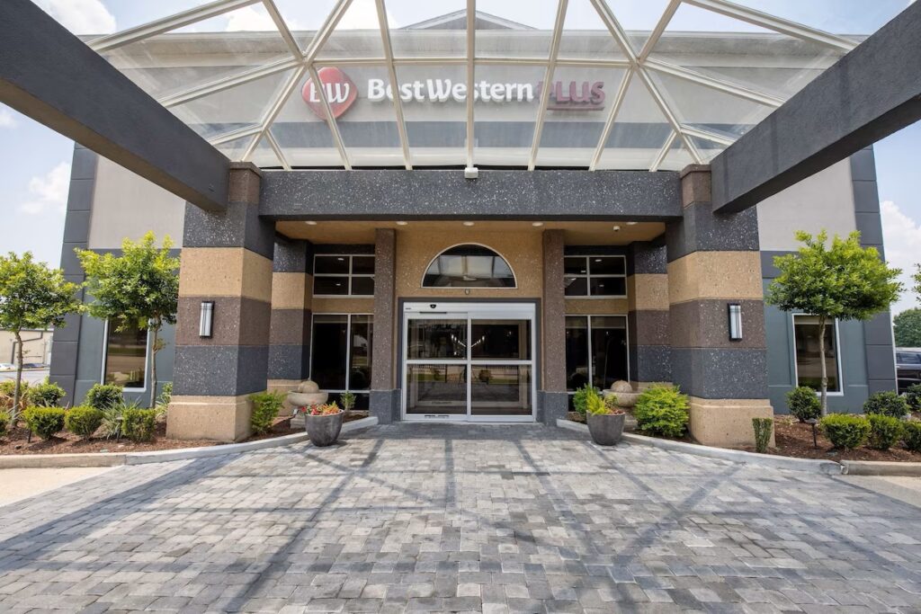 Best Western Plus Vermilion River Inn & Suites - Image 4