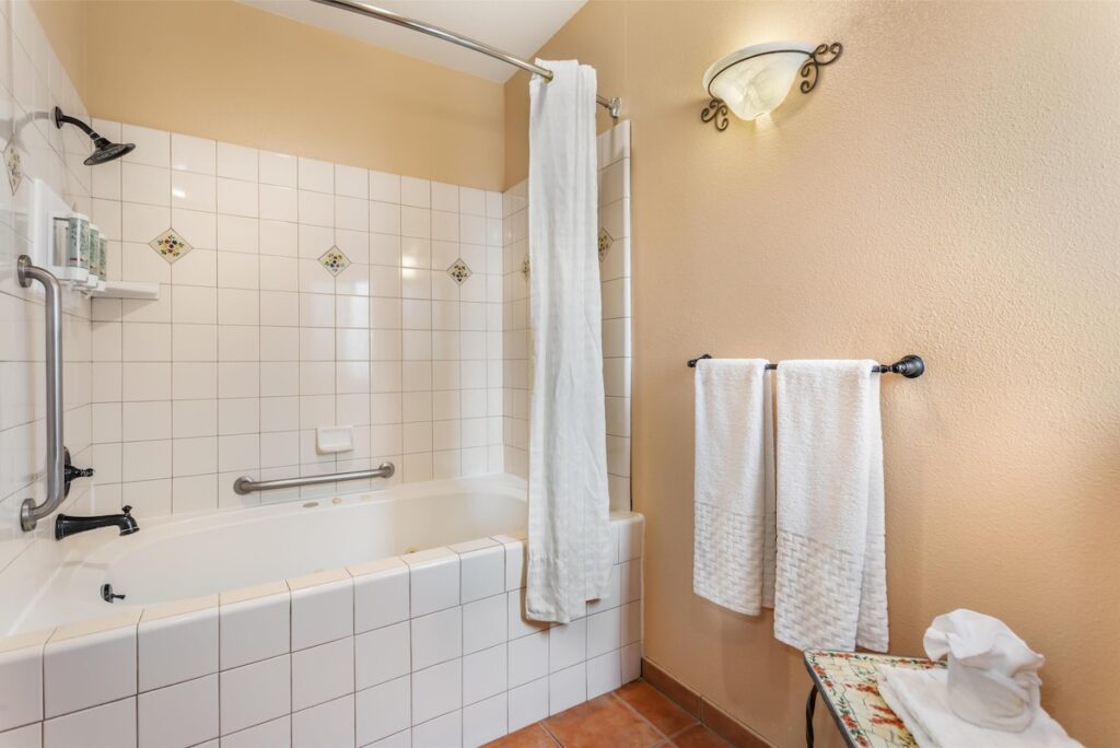 Best Western Rose Garden Inn - Image 1