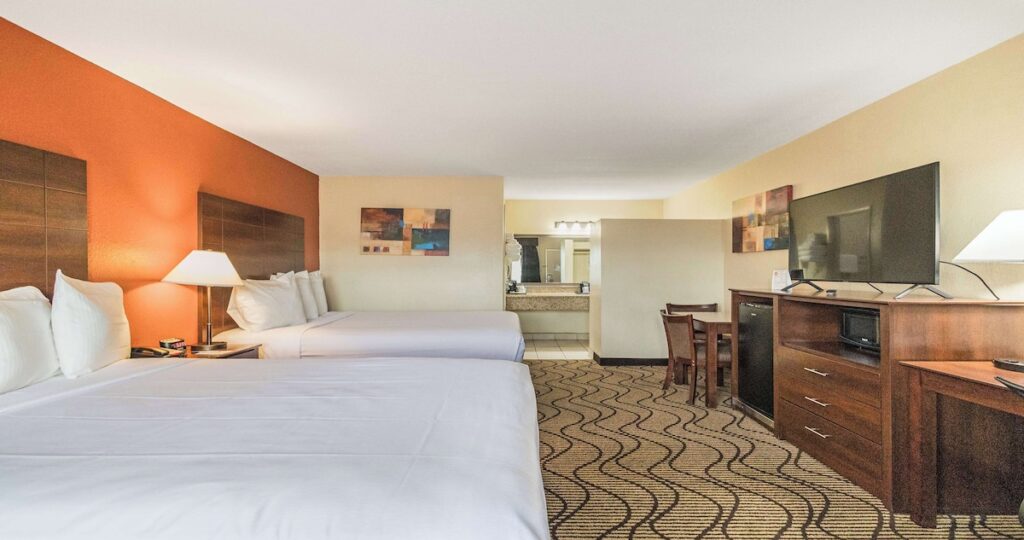 Best Western Roseville Inn - Image 4