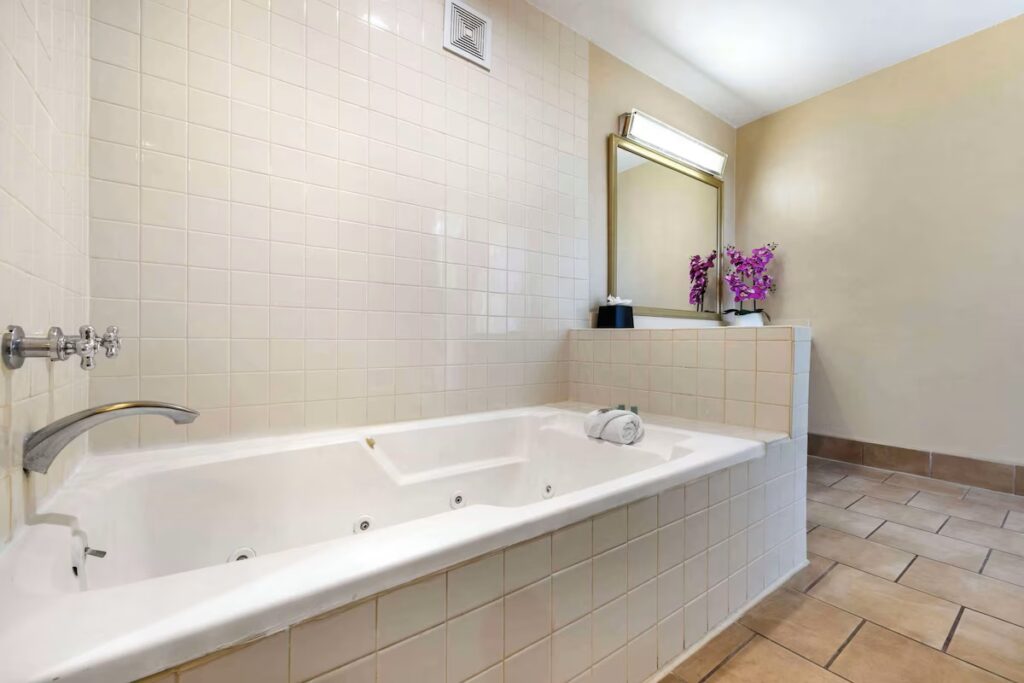 Best Western Royal Palace Inn & Suites - Image 1