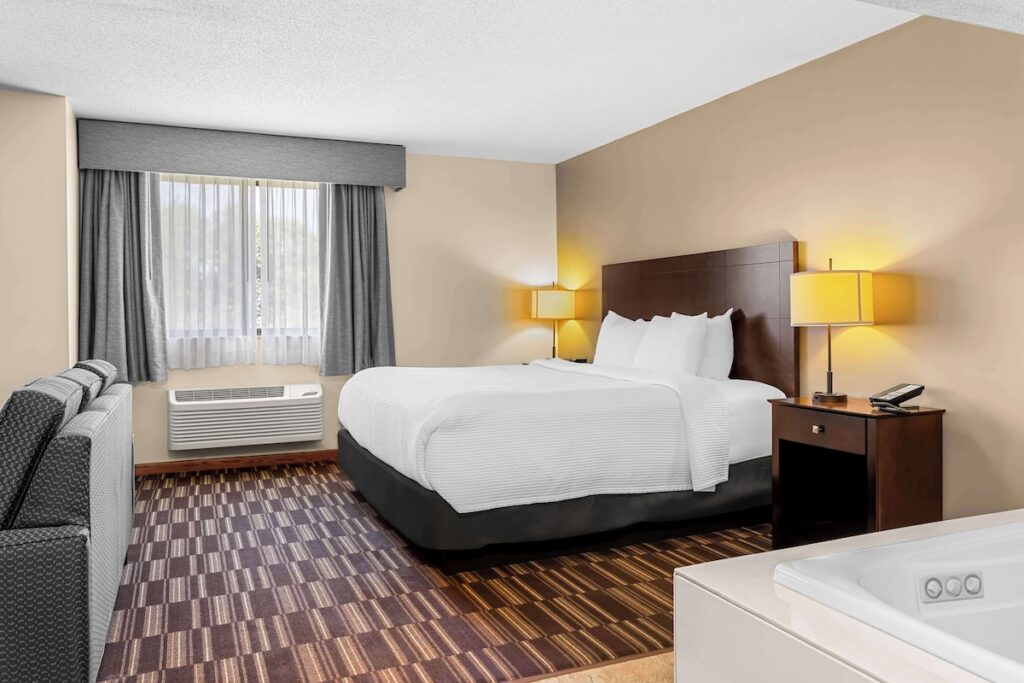 Best Western University Inn - Image 4