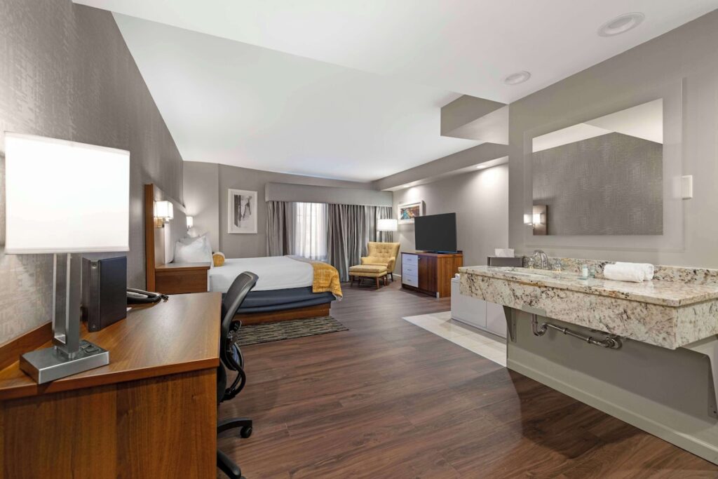 Best Western on the Avenue - Image 3