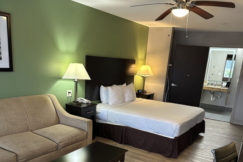 Bestway Inn - Image 3