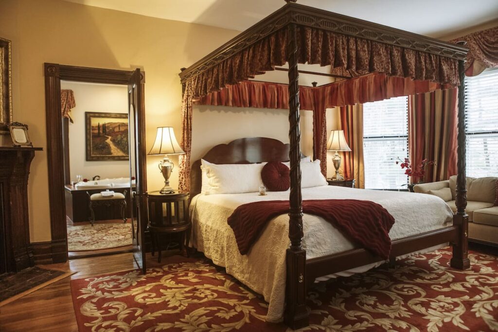 Biltmore Village Inn B&B - Image 3